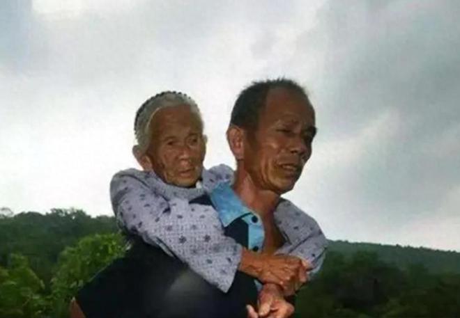 兵儿子光棍一辈子最大想法是砍死父亲龙8游戏网址母亲是慰安妇父亲是日本(图6)