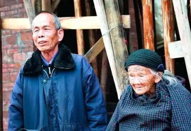 兵儿子光棍一辈子最大想法是砍死父亲龙8游戏网址母亲是慰安妇父亲是日本(图8)