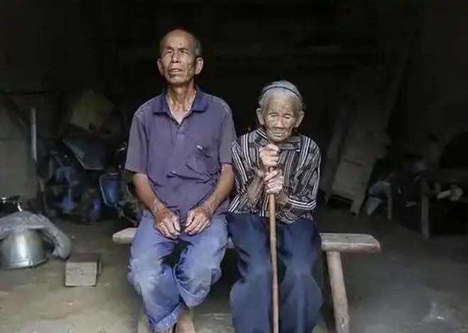 兵儿子光棍一辈子最大想法是砍死父亲龙8游戏网址母亲是慰安妇父亲是日本(图11)