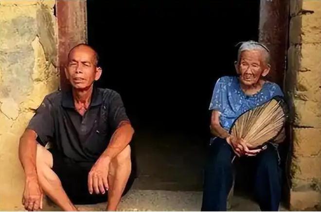 兵儿子光棍一辈子最大想法是砍死父亲龙8游戏网址母亲是慰安妇父亲是日本(图14)
