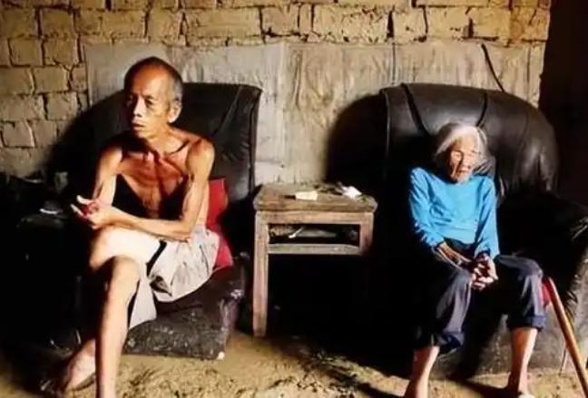 兵儿子光棍一辈子最大想法是砍死父亲龙8游戏网址母亲是慰安妇父亲是日本(图13)